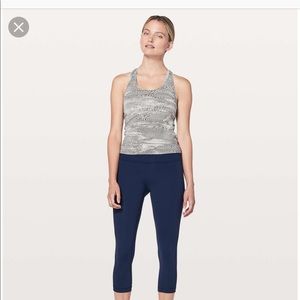 Lululemon cool racerback II race length 6
